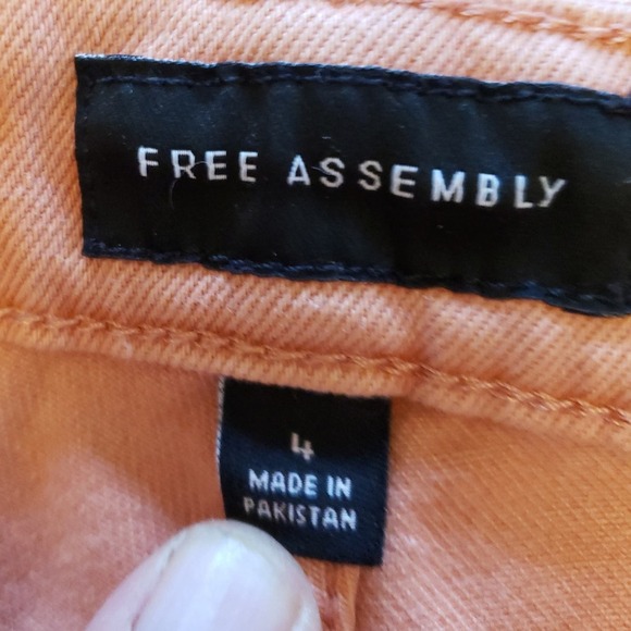 Free Assembly 4 tan the original 90's - Picture 3 of 6